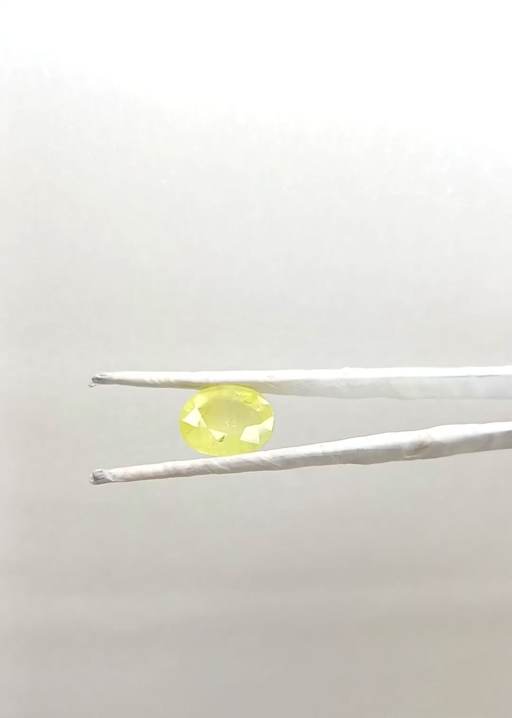 Bangkok Pukhraj 7.70 Carat